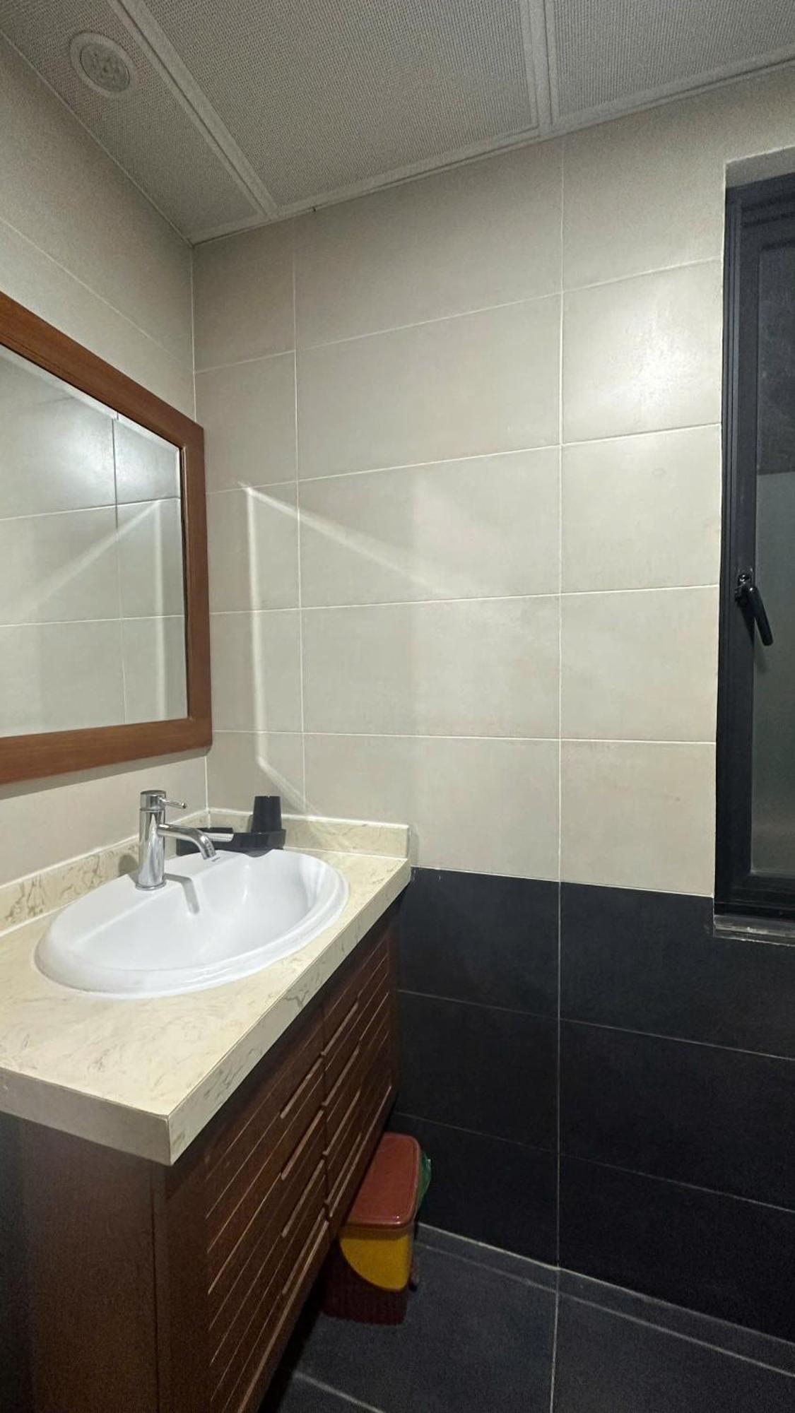 Luxe Paradise 80 Tu Hoa Hanoi
